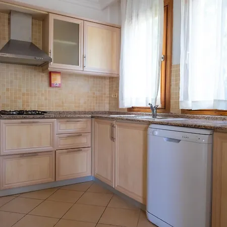 Hotel Perdikia Hill And
